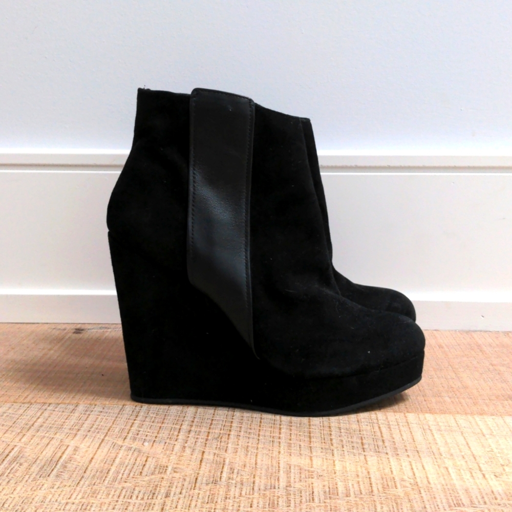 Aldo wedge platform suede ankle boots